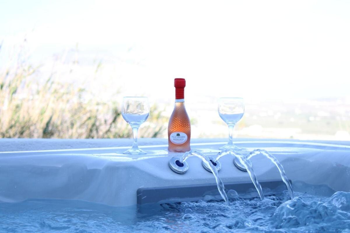 Villa Solasta #1 With Jacuzzi In Santorini Akrotírion Kültér fotó